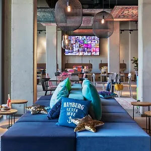 Moxy City Hotel