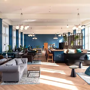 Aparthotel Phnx