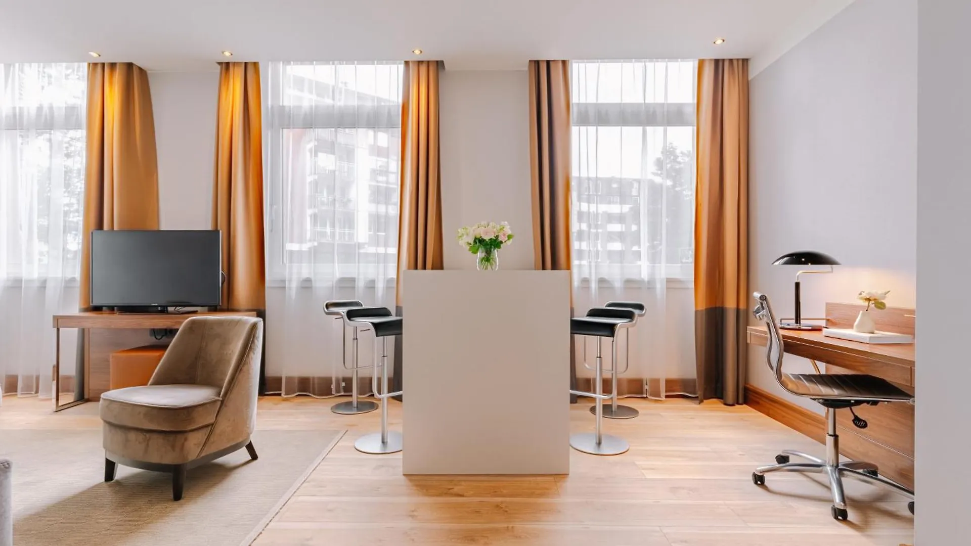 Reichshof Hotel Hamburg 4*,