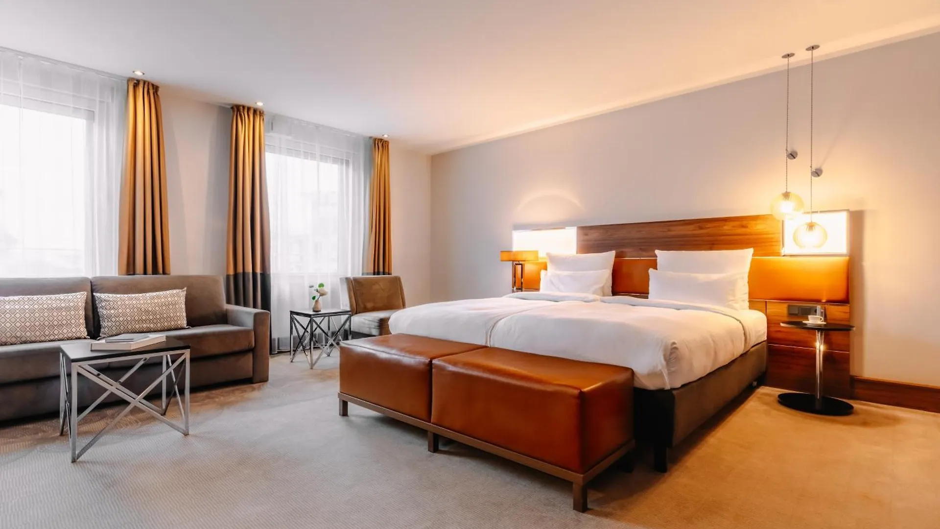 Reichshof Hotel Hamburg 4*,  Germany