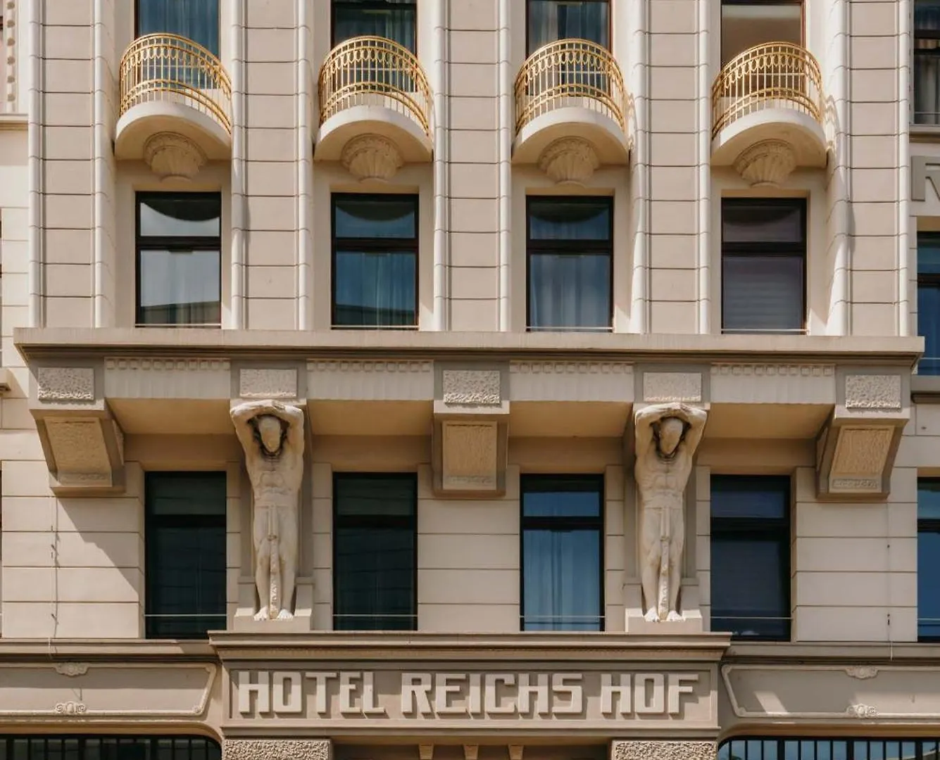 Reichshof Hotel Amburgo 4*,  Germania